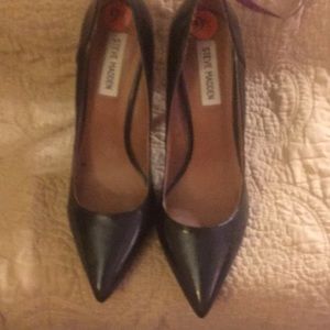 Size 9.5 patent leather black Steve Madden pumps